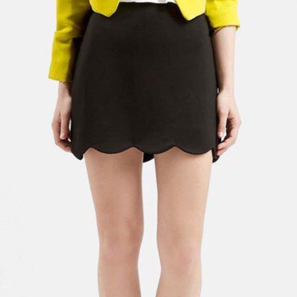 Scalloped Topshop Pencil Skirt 💋 - Picture 6 of 6